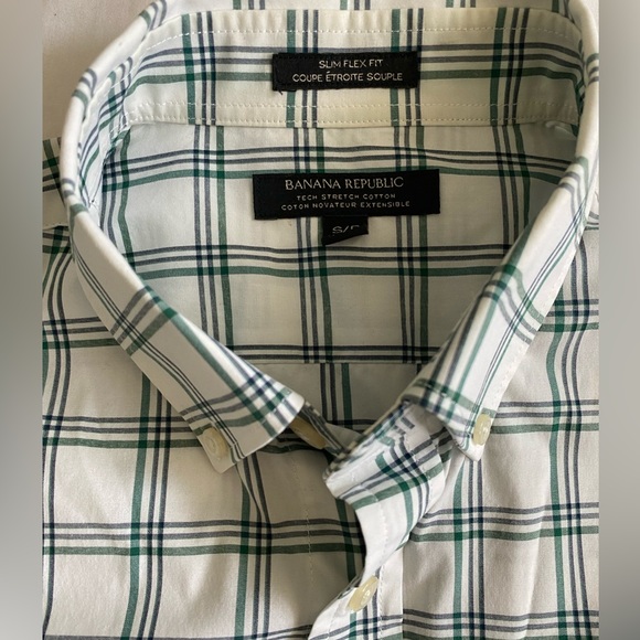 Banana Republic slim fit tech strech shirt for resale
Size - S
Fit - Slim Fit - Picture 3 of 3